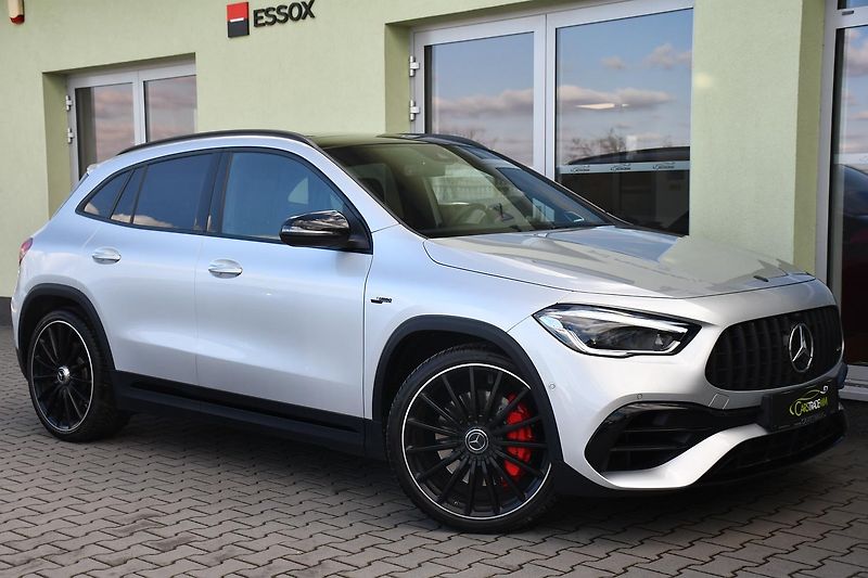 Mercedes-Benz GLA 45S AMG 4MATIC+PANO - fotka 2 z 53