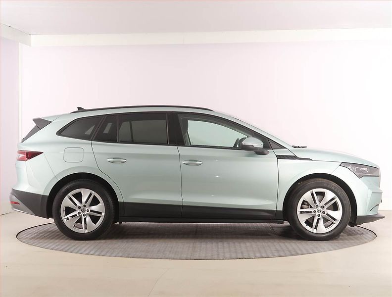 Škoda Enyaq (2022) 60 (62 kWh), SoH 93% - fotka 6 z 29
