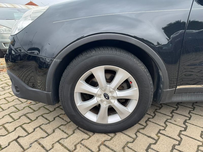 Subaru Tribeca (2007) 4X4 3,0i 180 KW AUTOMAT 7 MÍST - fotka 9 z 49