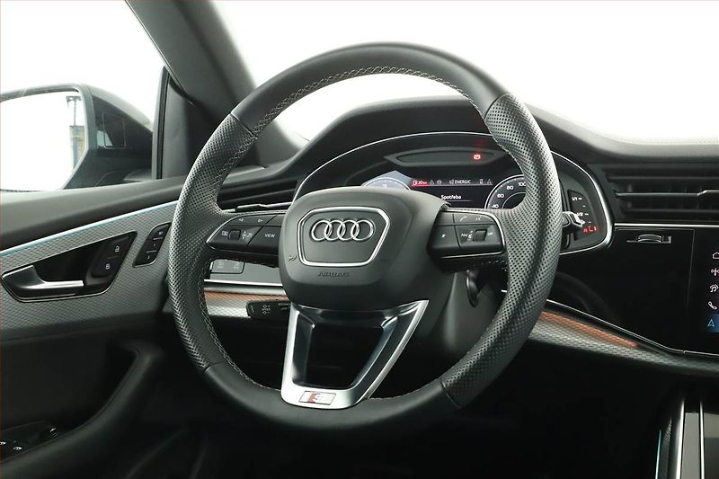 Audi Q8 (2025) 50 TDI, S-LINE, VZDUCH - fotka 16 z 20