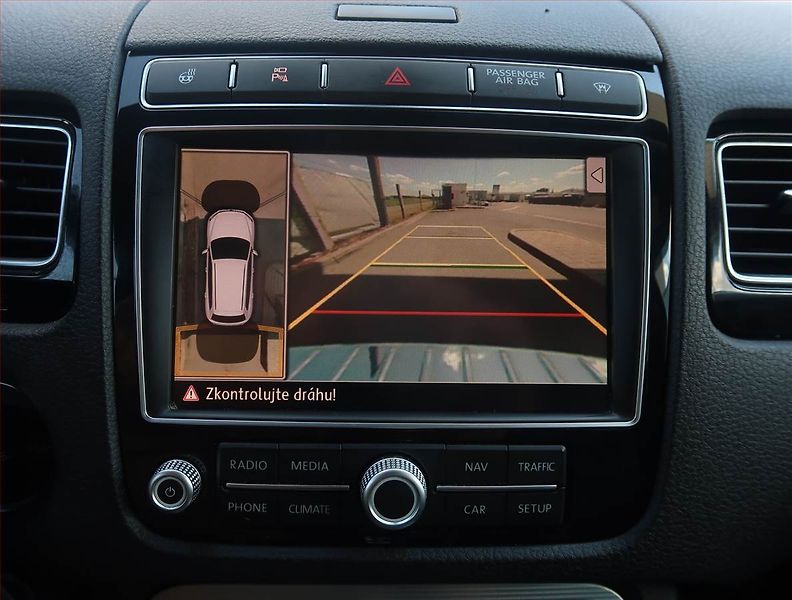 Volkswagen Touareg (2015) R-Line 3.0 TDI, 4X4, Automat - fotka 17 z 27