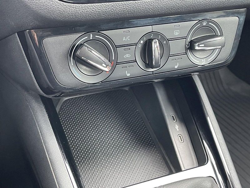 Škoda Scala (2024) 1.0 TSI 85kW Selection - fotka 13 z 34