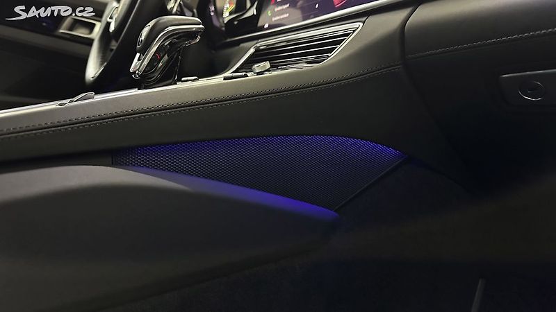 Porsche Panamera TURBO S E-HYBRID 700 koní - fotka 50 z 51