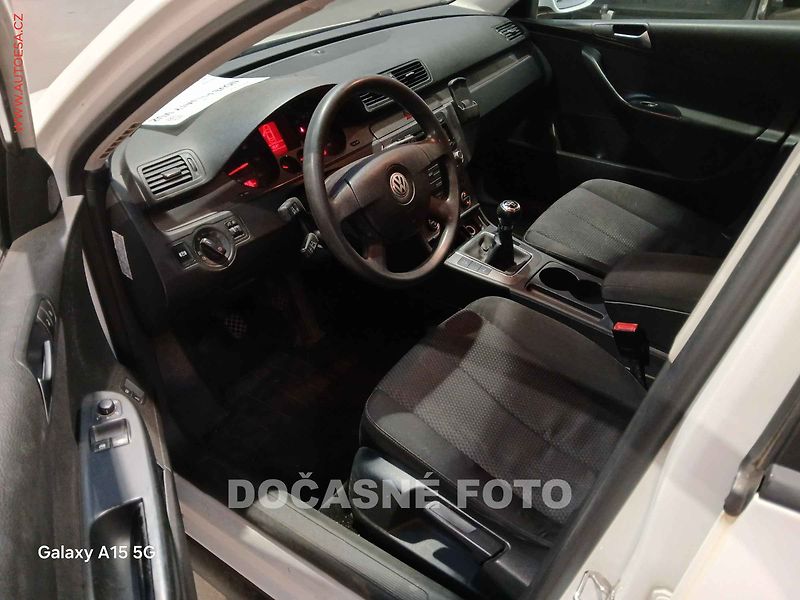 Volkswagen Passat (2008) 1.9., autoAC - fotka 3 z 3