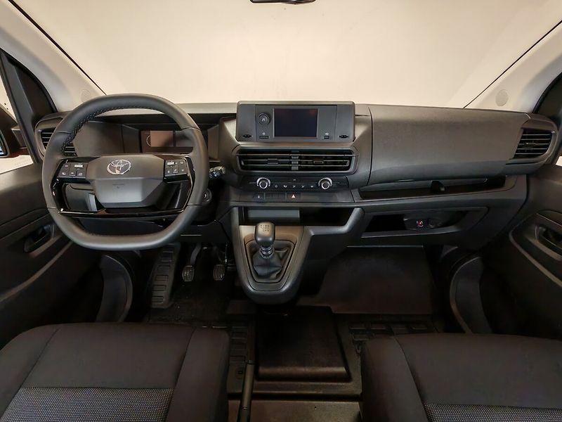 Toyota ProAce Verso 2,0D L2 6MT Combi 8S - fotka 7 z 22