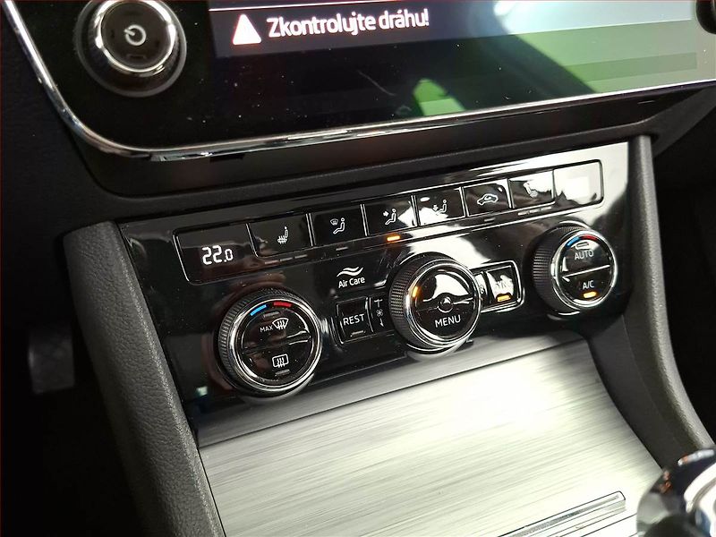 Škoda Superb (2020) Style Plus 2.0 TSI - fotka 17 z 21