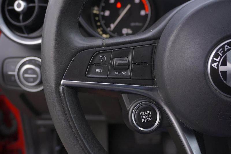 Alfa Romeo Giulia 2.2 JTD 132kW - fotka 16 z 28