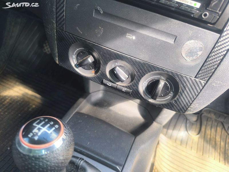 Škoda Fabia VÝBAVA, BEZ KOROZE,TZ, KLIMA - fotka 8 z 19