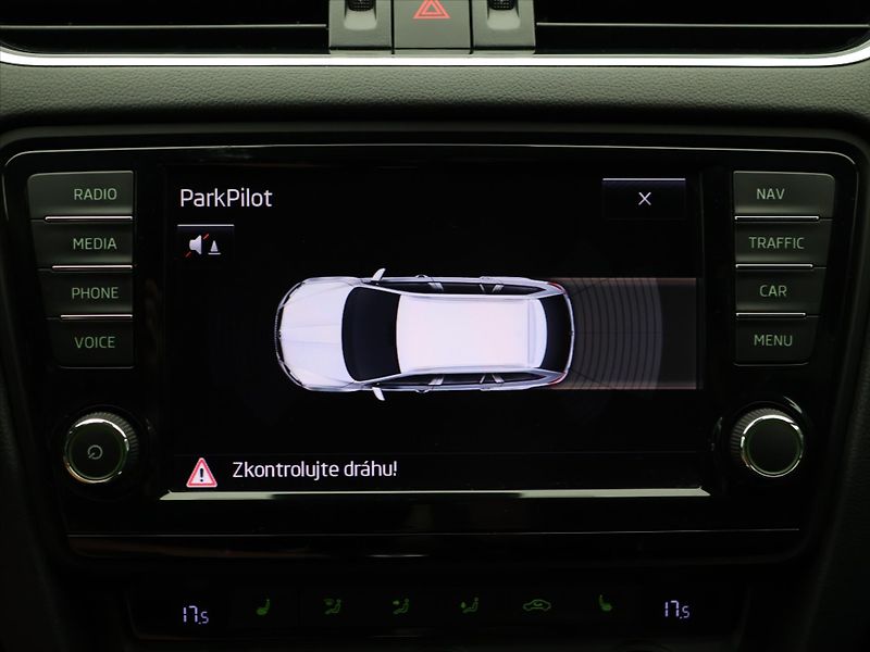 Škoda Octavia RS 2.0 TDI 135kW DSG - fotka 25 z 35