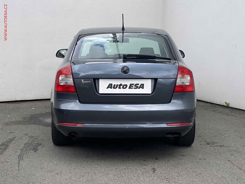 Škoda Octavia (2011) 1.6 TDi, ČR, Elegance - fotka 5 z 17