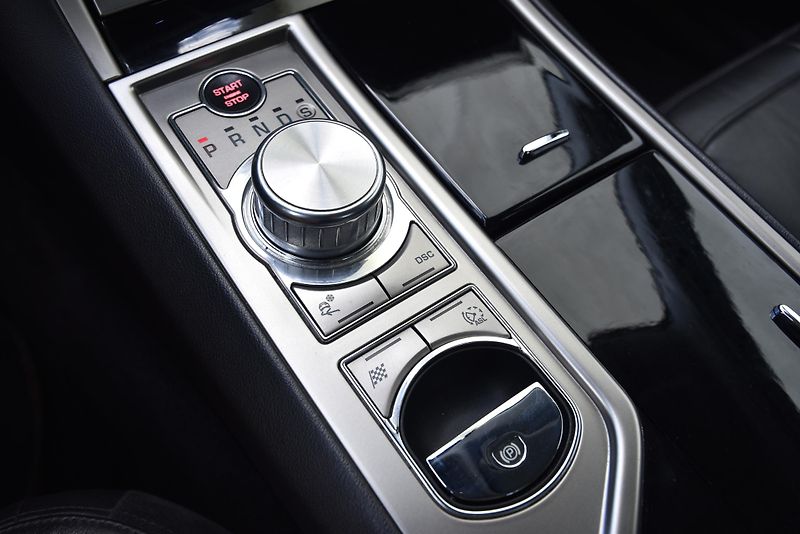 Jaguar XF 3.0 V6 S 202 kW A/T,XENON,NAVI - fotka 28 z 48