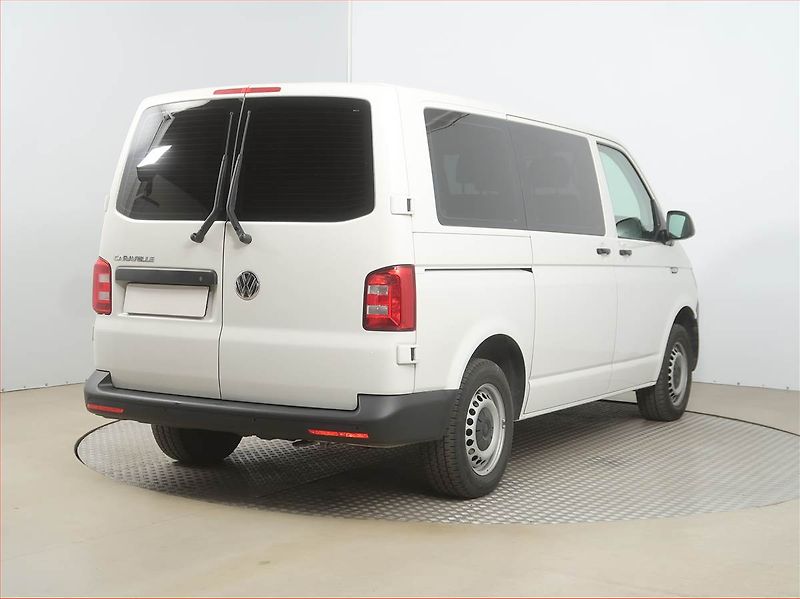 Volkswagen Caravelle (2019) 2.0 TDI, 1Maj - fotka 5 z 15