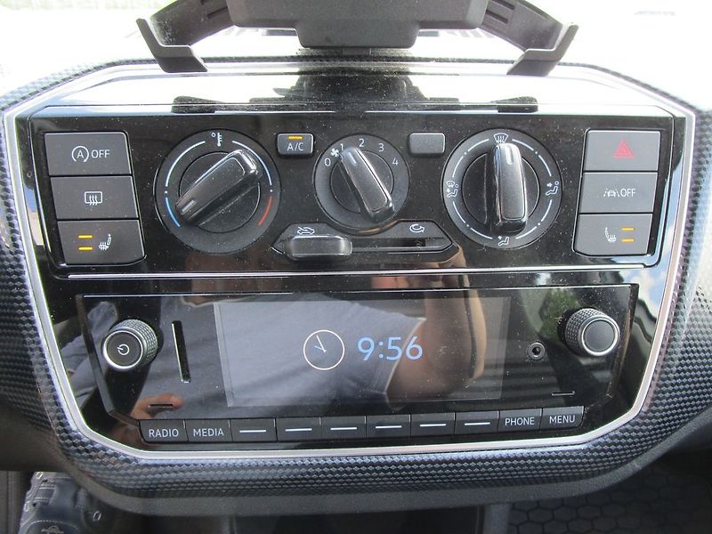 Volkswagen up! 1,0MPI - 48KW - NOVÁ STK - fotka 21 z 25