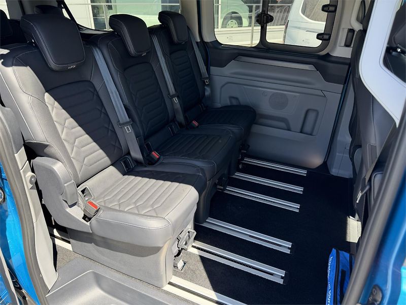 Ford Tourneo Custom (2025) Titanium X L2, Tourneo, 2.0 Ec - fotka 10 z 22