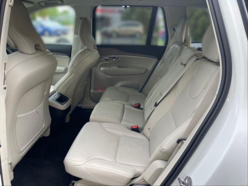 Volvo XC90 2,0 B5 AWD D Plus Bright AT - fotka 6 z 10