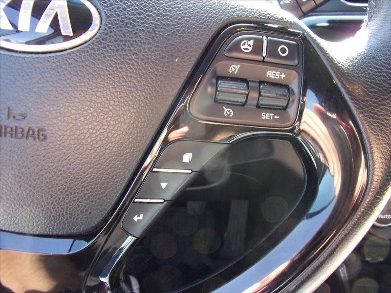 Kia Ceed 1,6 CRDi Exclusive SW - fotka 23 z 28