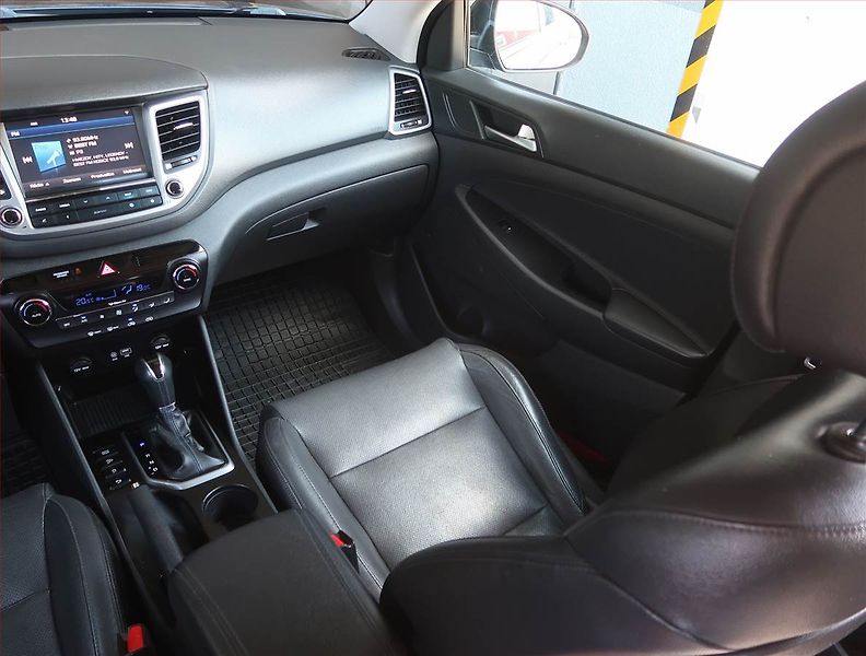 Hyundai Tucson (2017) Premium 1.7 CRDi, Automat - fotka 8 z 20