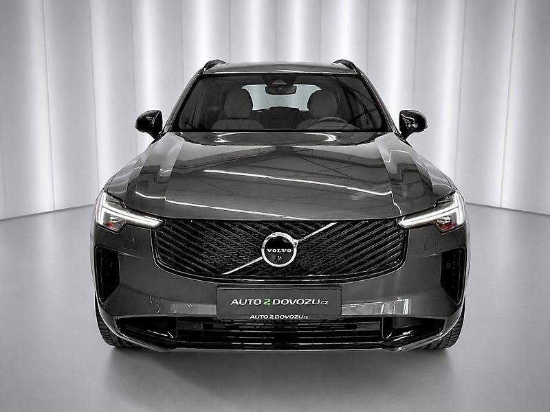 Volvo XC90 (2026) B5 AWD PLUS DARK, PANORAMA, H/ - fotka 2 z 32