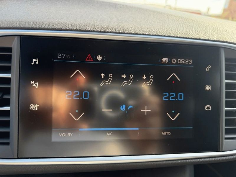 Peugeot 308 (2019) SW GT LINE 1,2 130K - fotka 15 z 45