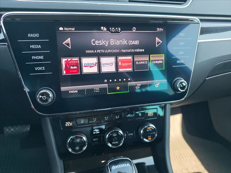 Škoda Superb 1,5 TSI Laurin&Klement DSG - fotka 10 z 11