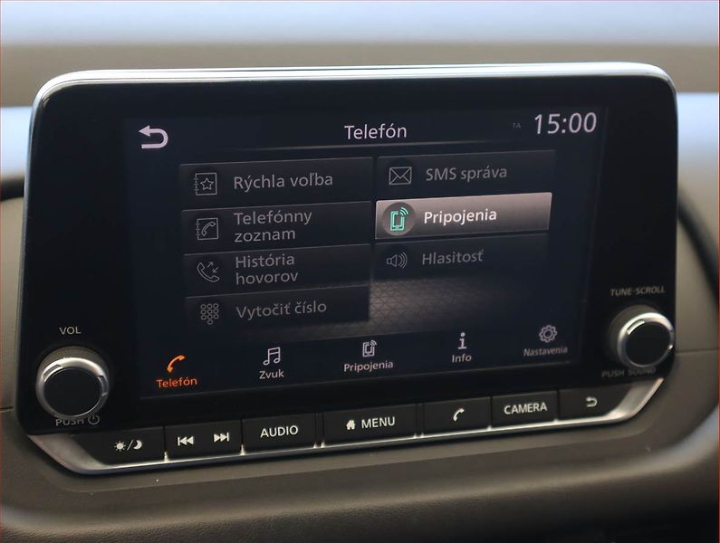 Nissan Qashqai (2022) Acenta 1.3 DIG-T - fotka 19 z 20