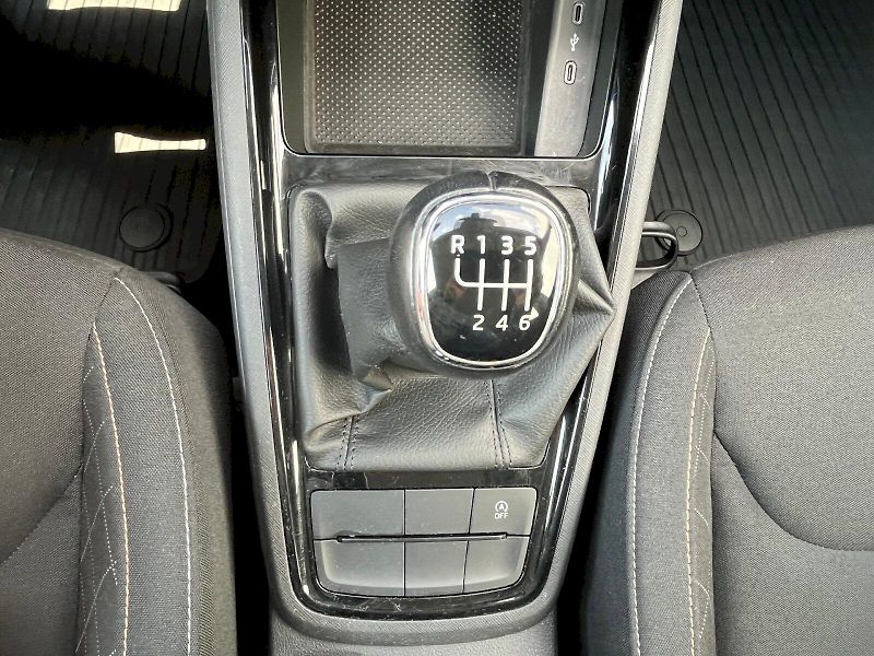 Škoda Kamiq (2023) 1.0 TSI 81 kW Ambition - fotka 24 z 27