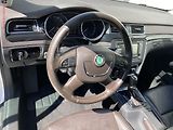 Škoda Superb (2013) 2.0 TDi 4x4, L&K, DSG, kůže - náhled 14