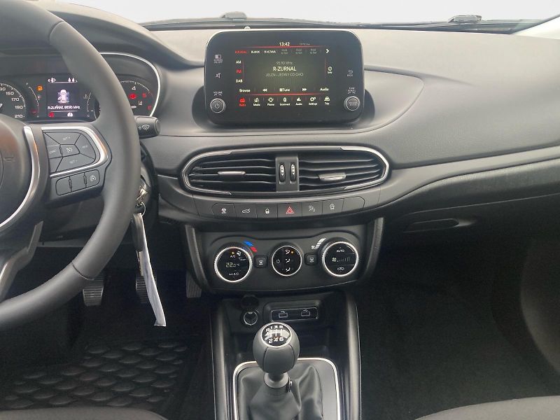 Fiat Tipo (2025) Sedan Urban 1.6 MultiJet 130k  - fotka 11 z 15