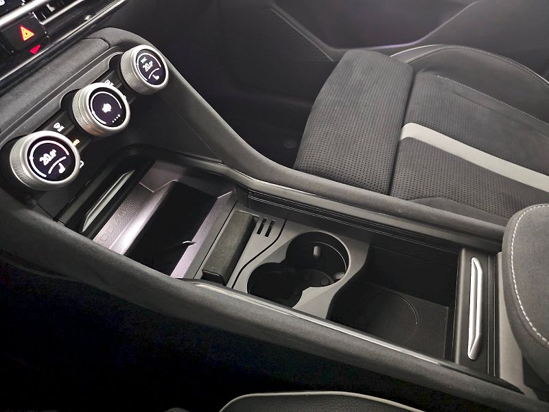 Škoda Kodiaq (2025) 2.0TDi 4X4 DSG 142kW SPORTLINE - fotka 19 z 29