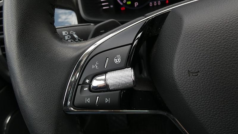 Škoda Kodiaq 2,0 TSI 140 kW L&K 4x4 DSG - fotka 12 z 26