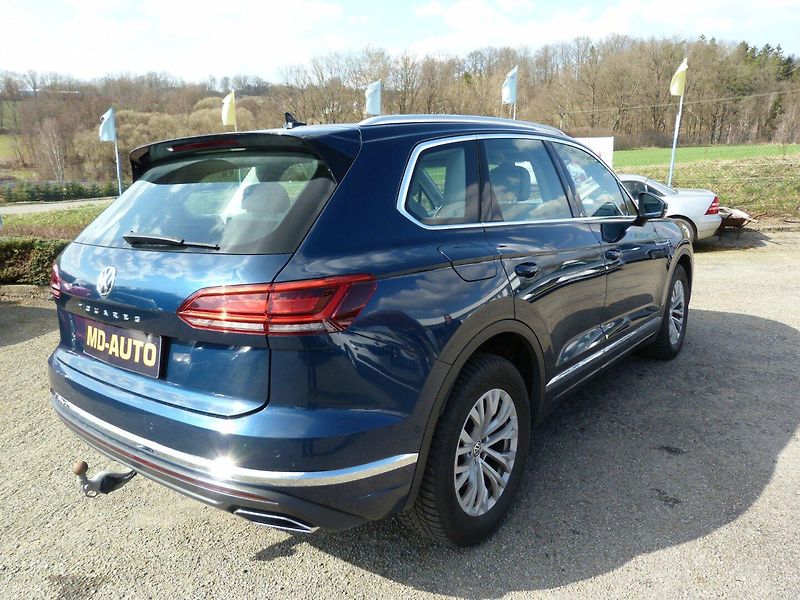 Volkswagen Touareg 3.0 TDI - fotka 32 z 42