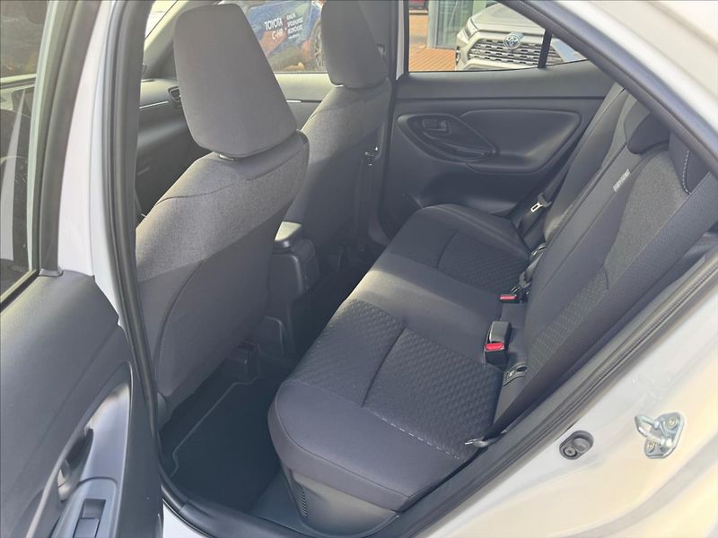 Toyota Yaris Cross (2025) 1,5 1.5l HEV Style - fotka 11 z 13