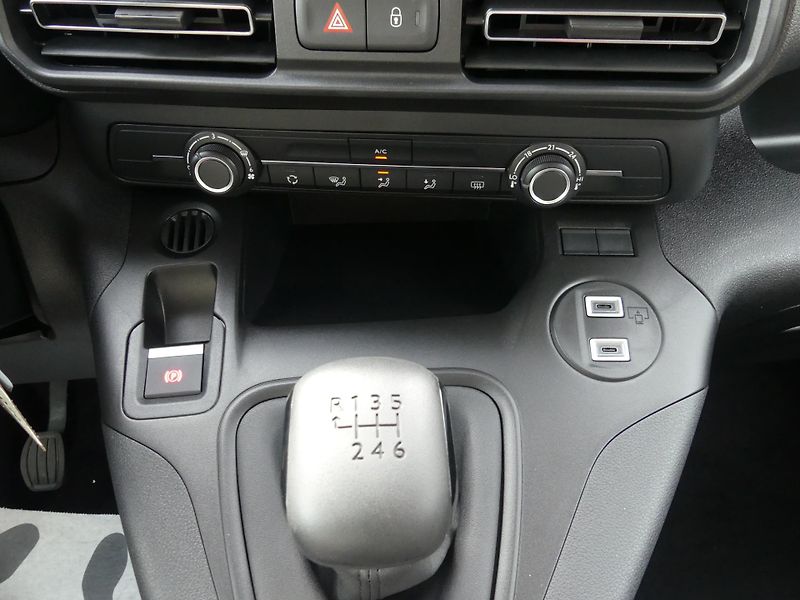 Citroën Berlingo (2026) TONIC PROFI Diesel 100k Manual - fotka 15 z 19