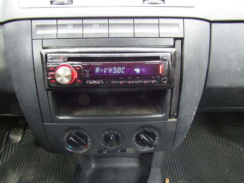Škoda Fabia (2004) 1.4 TDI 55kW - fotka 30 z 36