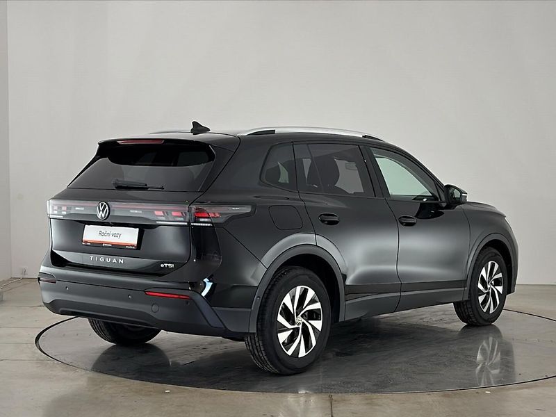 Volkswagen Tiguan People DSG - fotka 2 z 31