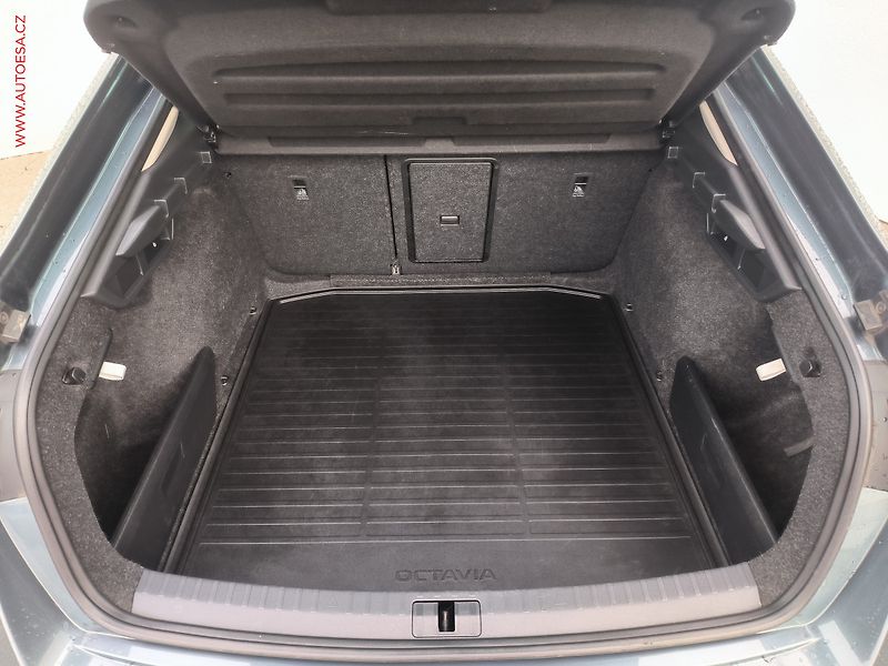 Škoda Octavia (2021) 2.0TDI, ČR, Style, DSG - fotka 7 z 29