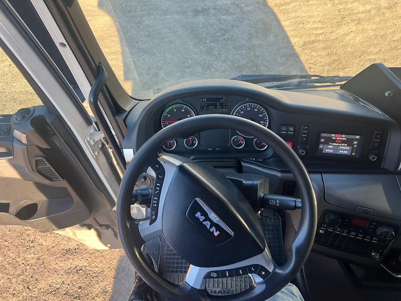 MAN TGX 18.480 RETARDER HYDRAULIKA - fotka 13 z 16