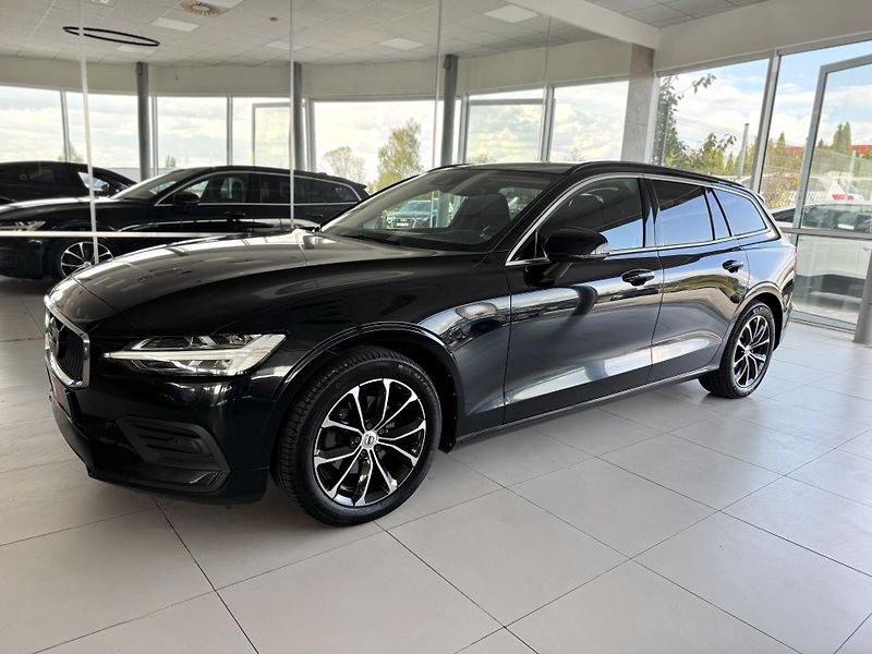 Volvo V60 B4 AUT*145kW*KeyLess*Tažné - fotka 2 z 31