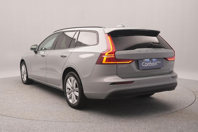 Volvo V60 (2026) B4 AUT CORE - fotka 11 z 22