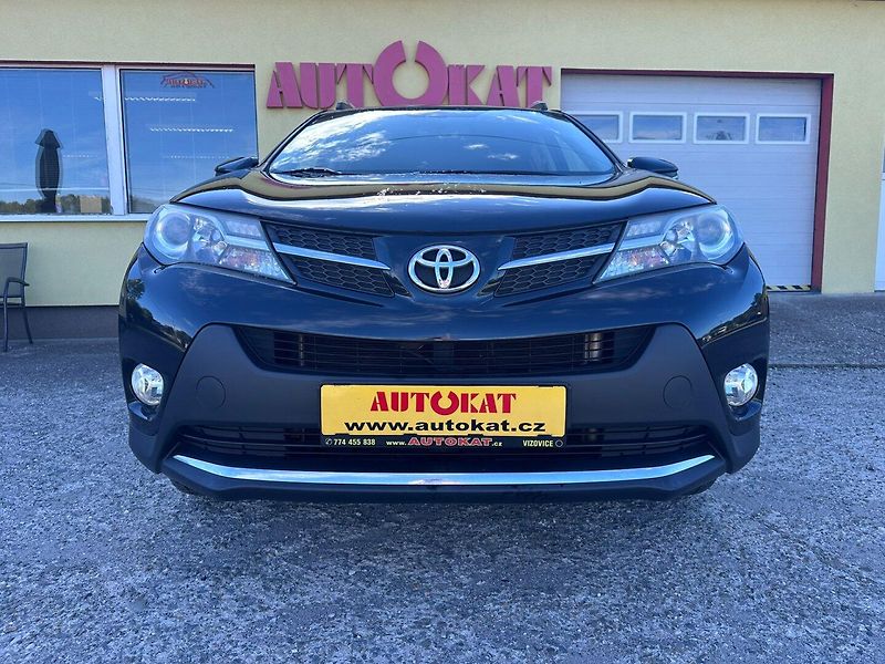 Toyota RAV4 (2015) 2.0i 4x4/Tažné/Kamera/Tempomat - fotka 8 z 28