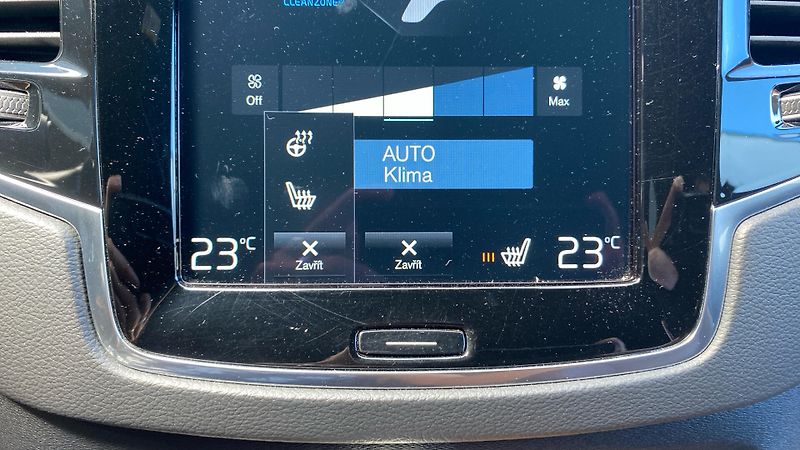 Volvo XC90 INSCRIPTION, B5 AWD, 173+10 kW - fotka 23 z 34