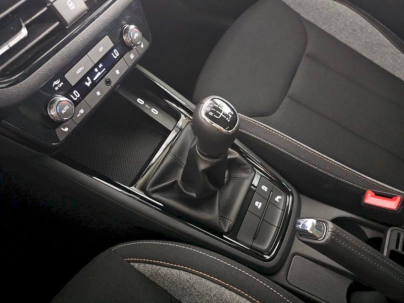 Škoda Scala (2025) 1.0TSi 85kW SELCTION TAŽNÉ - fotka 20 z 29