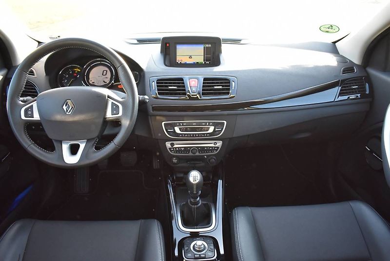 Renault Mégane 1,9 DCi BOSE,96KW,NAVI,PĚKNÝ - fotka 9 z 17