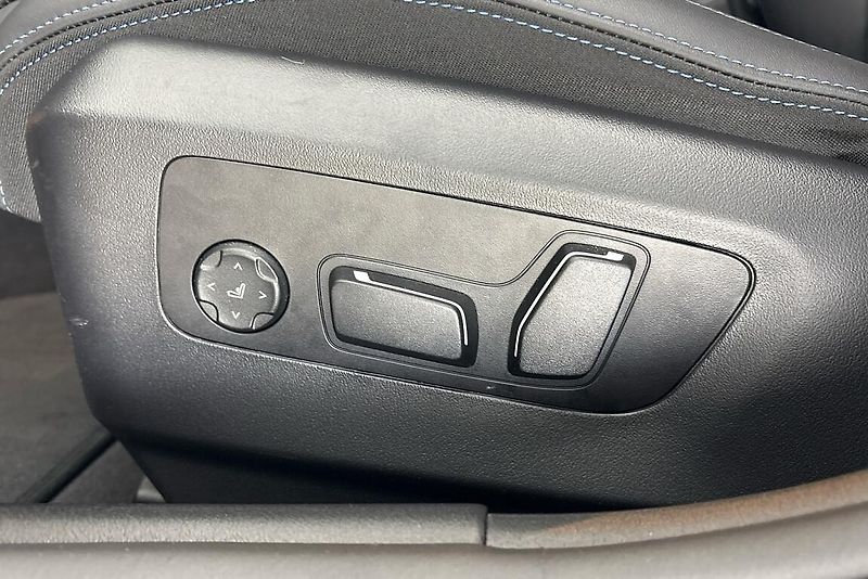BMW Řada 5 řady 5 | 520d xDrive - fotka 19 z 19