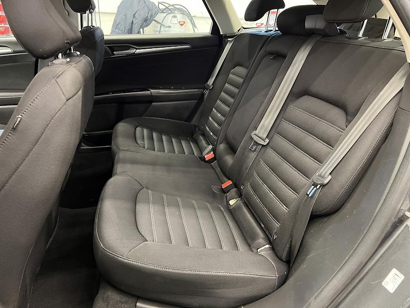 Ford Mondeo 1.5 Ti-VCT 118 kW - fotka 17 z 20