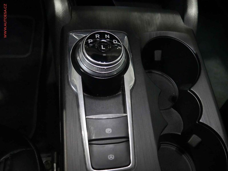 Ford Focus (2021) 2.0 TDi, servis.kniha, AT - fotka 19 z 22