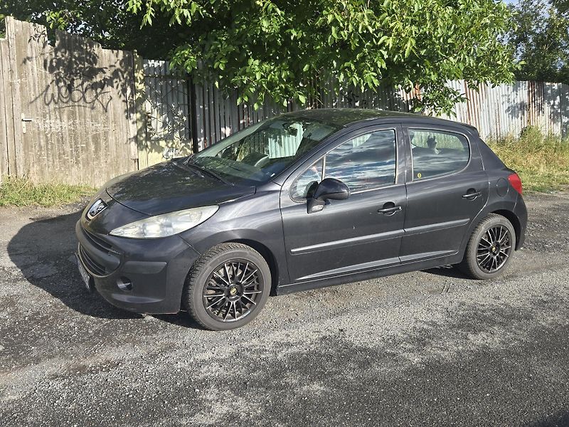 Peugeot 207 (2007) Peugeot 207 1.6 HDI  80KW RV 2 - fotka 6 z 26