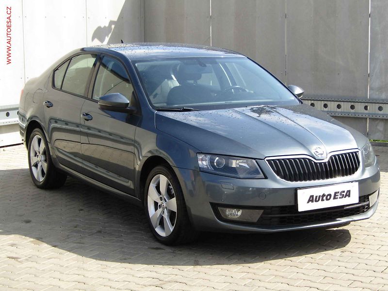 Škoda Octavia (2016) 2.0 TDi, ČR, DSG, bixen - fotografie inzerátu