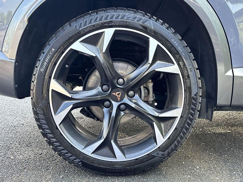 Cupra Formentor (2024) 1.5 TSI DSG - fotka 28 z 31