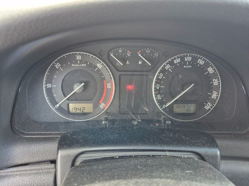 Škoda Superb (2007) 2.0tdi 103kw - fotka 20 z 26